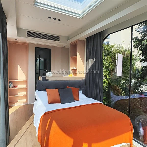 A High-tech Space Capsule Hotel